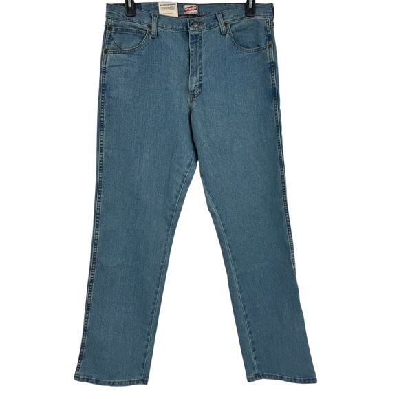 NWT Wrangler Mens Medium Wash Relaxed Straight Leg Denim Jeans High Rise 34x32 - Picture 1 of 8